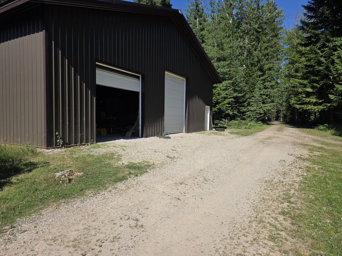 30x48 shop building and driveway